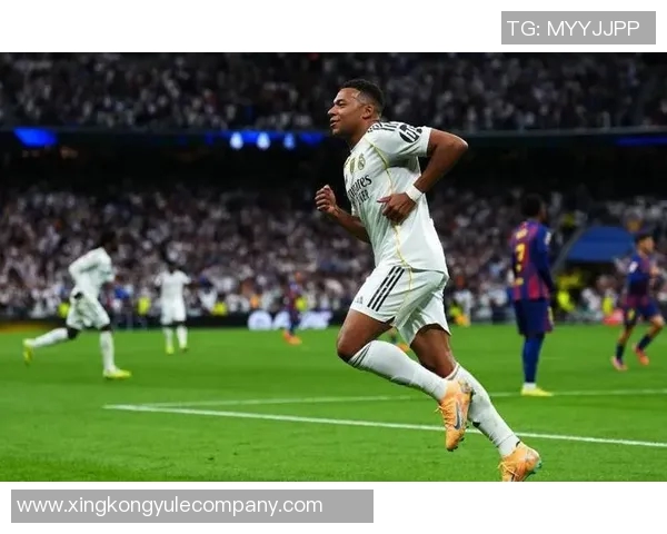 世体分析皇萨对决阵容姆巴佩未能带队战胜巴萨的原因与影响