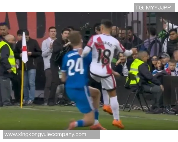 塔奇纳迪称尤文放走赫伊森是个错误并表示愿为皇马效力 塔奇纳迪称尤文放走赫伊森是个错误并表示愿为皇马效力