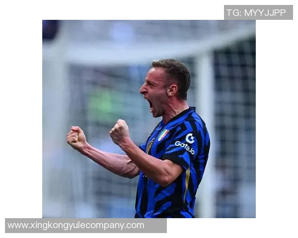 国米九月最佳球员候选名单揭晓迪马尔科图拉姆劳塔罗恰尔汗奥卢争夺荣誉