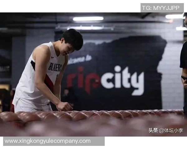 媒体人分析杨瀚森生涯开局受限于开拓者整体节奏不协调问题