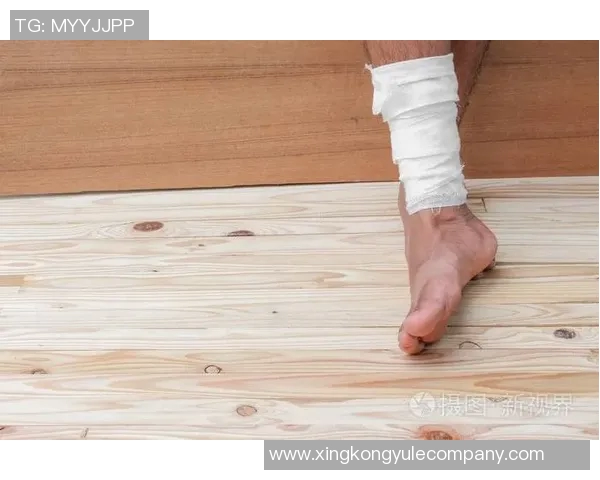 弗兰克透露小卡脚部受伤情况严重每天需接受多次治疗